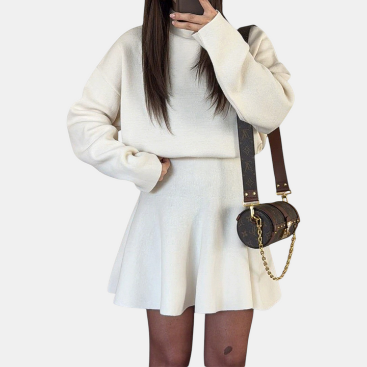 White_9e6a323f-4bb2-4d54-bfe4-c840d6b838cc