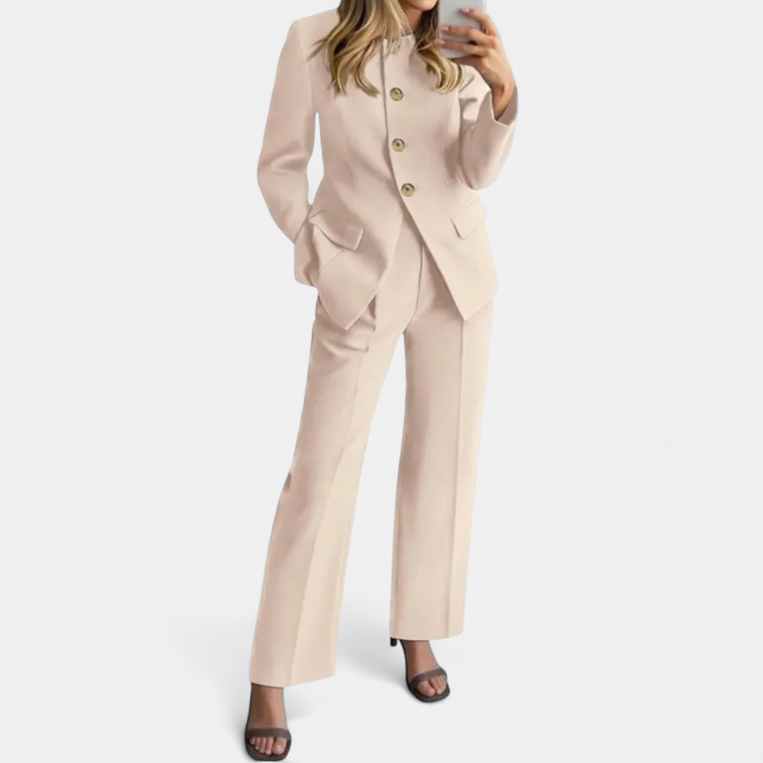 Beige_7bae2e53-c7b9-46ed-9bec-726fae024e8d