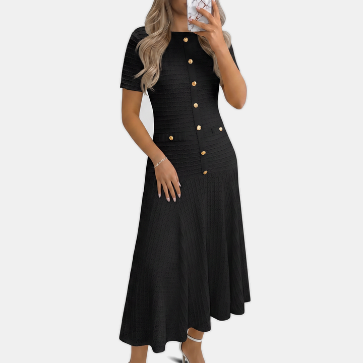 Black_flat_5aa5fc63-9109-4c25-aaff-5de4ca2b4823